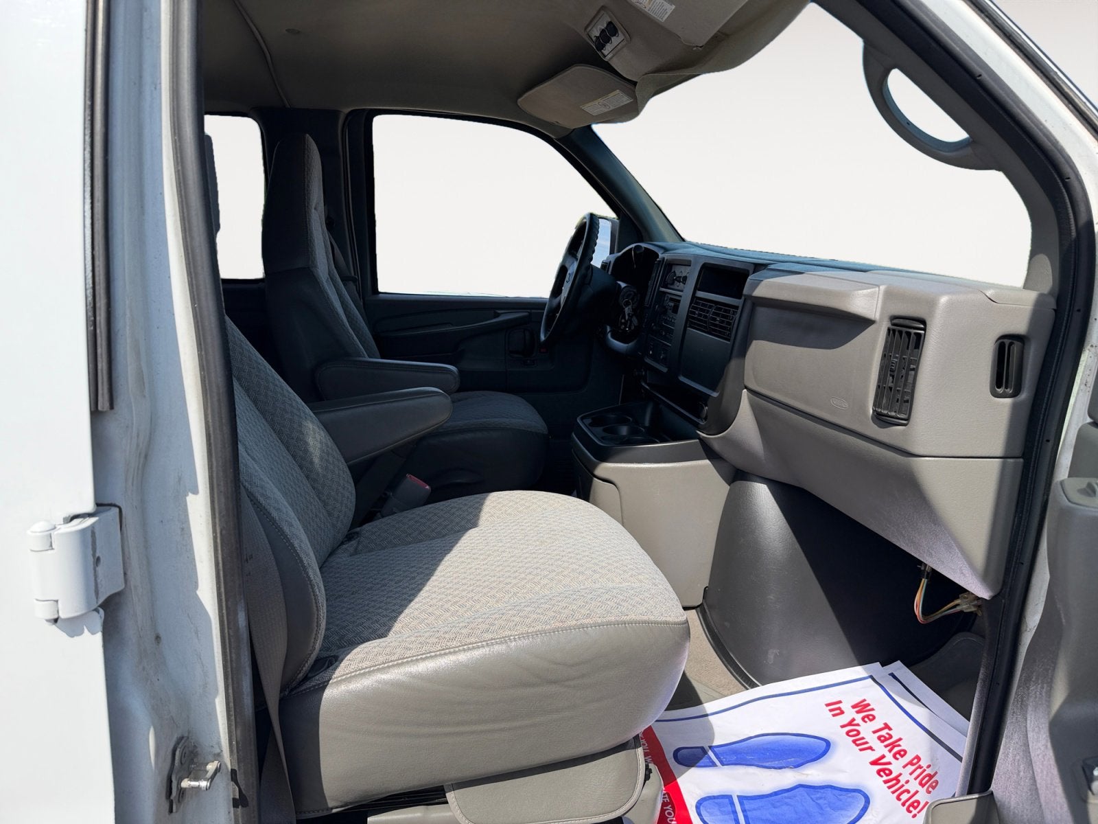 2004 Chevrolet Express Passenger 3500 NA