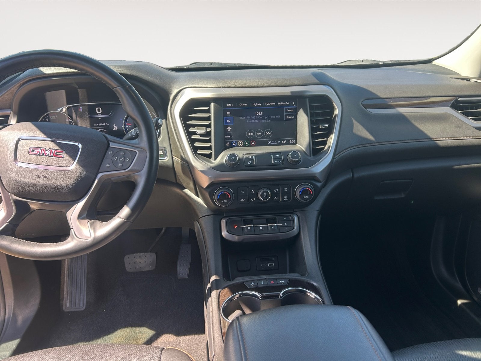 2023 GMC Acadia AT4