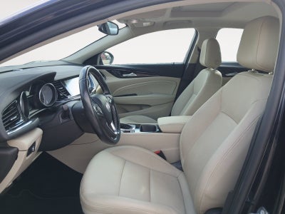 2018 Buick Regal Sportback Essence